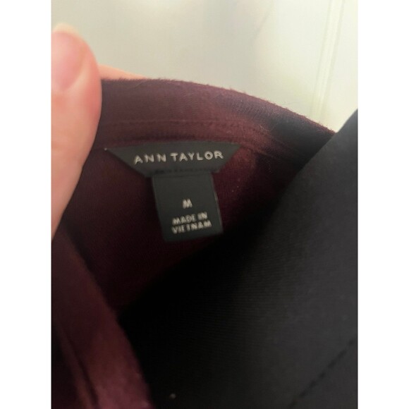 Womens shirt size medium Ann Taylor brand - Picture 2 of 2